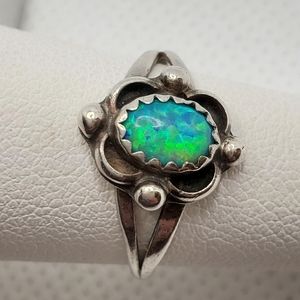 Vintage dainty opal ring